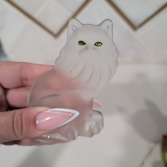 Frosted Crystal Persian Cat Glass Figurine jewel green eyes and glitter detail - Picture 4 of 7